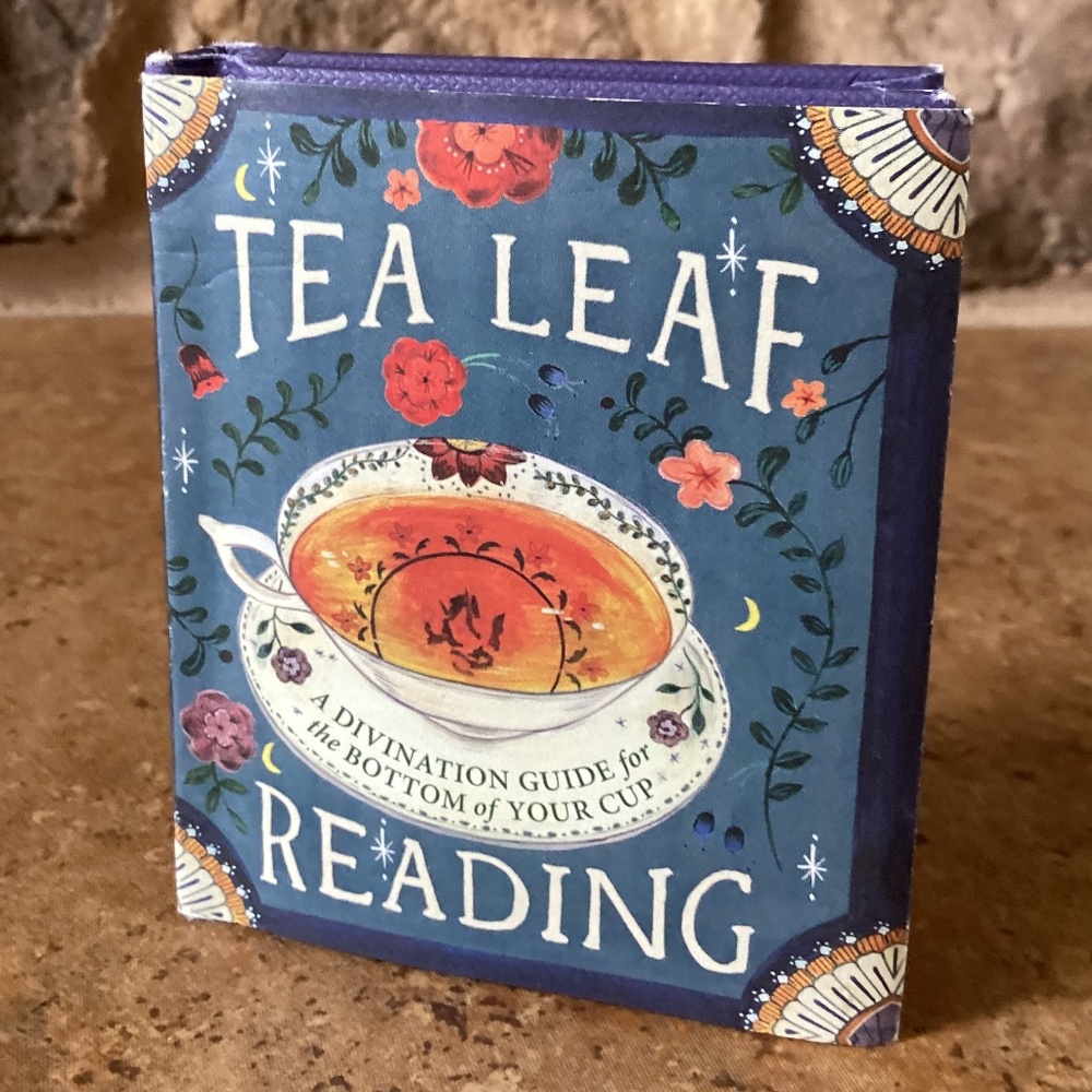Tea Leaf Reading Mini Book A Divination Guide For The Bottom Of Your‎ Cup